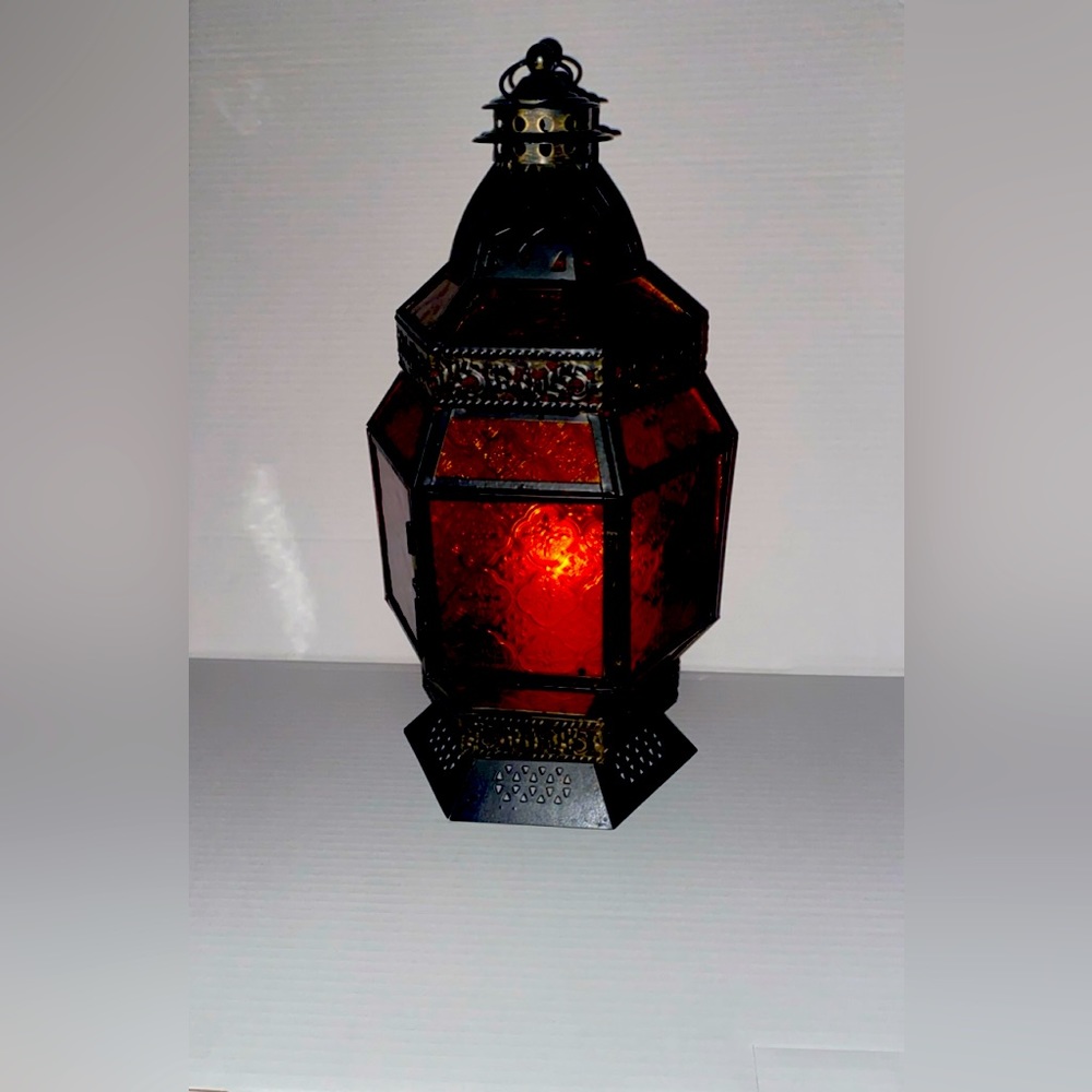Moroccan style decorative style glass lantern